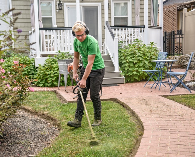 3 Important Reasons to Hire Professional Gardeners￼